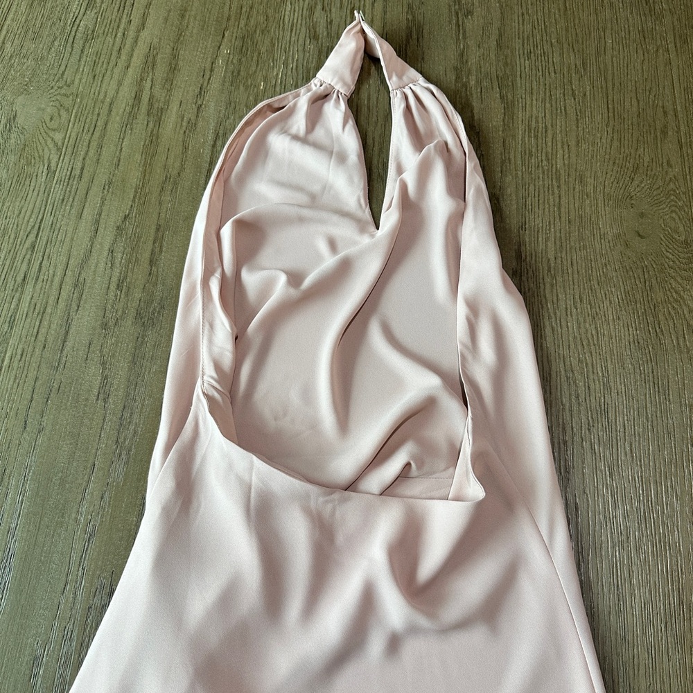 Show me your Mumu Jasmine Maxi in Champagne Luxe Satin Size XS - Picture 9 of 9
